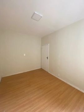 Aluga-se Sala Comercial! 