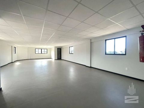 Excelente Sala para alugar PERTINHO DO CENTRO DA CIDADE, 170 m² por R$ 8.900/mês - Ponta A