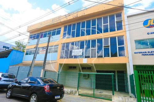 Excelente galpão duplex, proximo a avenida heraclito graça, com estrutura para produção e 