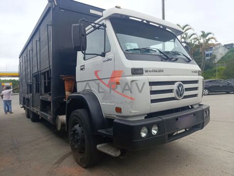 Volkswagen 17.190 6x2 Bau Bebida 10 Baias Ano 2014 <br>