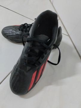 Chuteiras Adidas - Tamanho 36