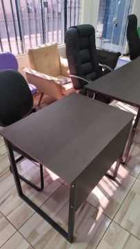 Cadeira de Escritório e mesas - fabricação e reforma 