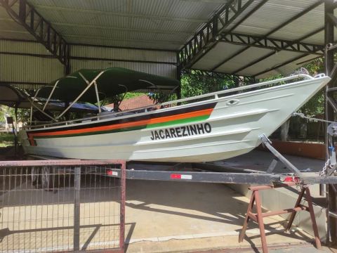 Lancha Jacarezinho - Ideal para Pesca e Passeios