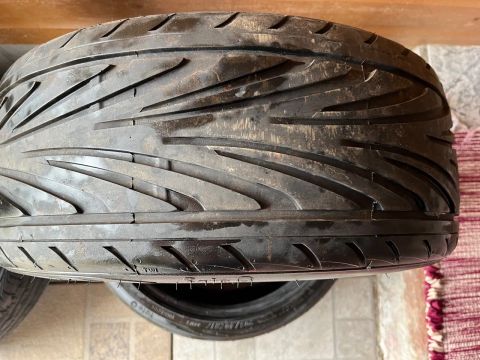 Pneus semi-novos 205/ 40/ R17