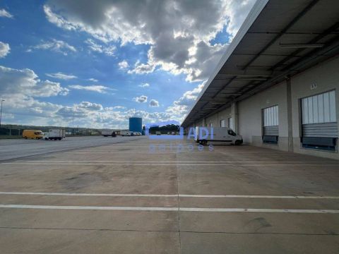 Galpão Industrial Logístico para Locação - 4.741,44 m² - Betim - MG