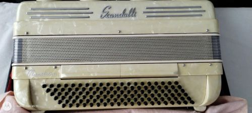 Acordeon Scandalli Maestrina