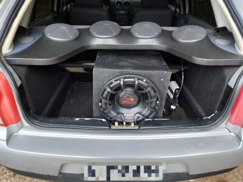 Som de mala para carro