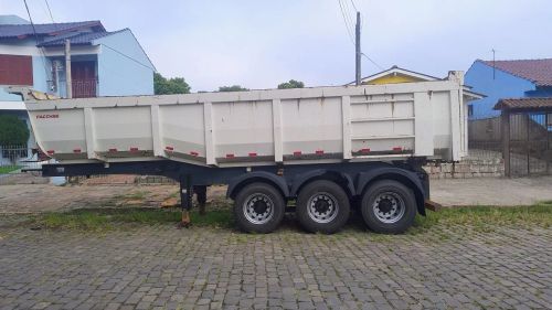 Caçamba Faccini leia 