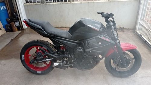 Sucata de moto para retirada de peças Yamaha XJ6 2013