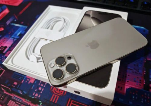 iPhone 16 Pro Max 256Gb Titânio Natural