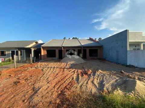 Geminado em construção 2 dormitórios na João Alves