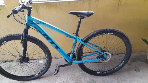 Bicicleta GT Roma