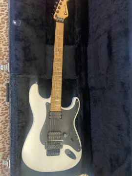 Guitarra Elétrica Charvel