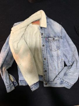 Jaqueta Jeans LEVIS - Comprada nos EUA