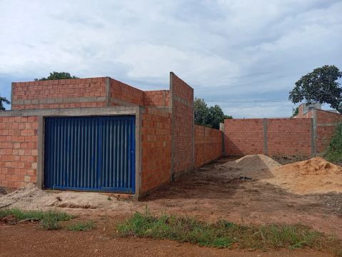 Casa em construção / Ótima estrutura e localização privilegiada de Palmas 
