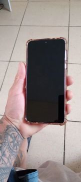 Moto one macro 