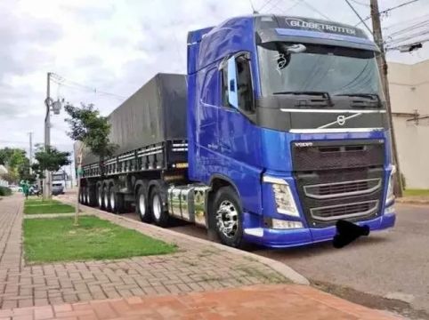 Volvo FH 540 6x4 Globetrotter 2022 + Rodotrem Guerra 2024