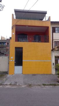 Prédio com ótima renda!!!