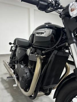 Triumph / Bonneville T 100 - Impecável ( R$ 48.500,00 )