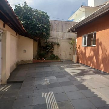 Linda casa térrea para locação na City Campo Grande!