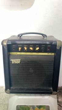 Amplificador de baixo Thor 30 CB Meteoro