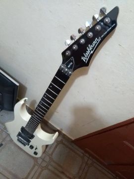 Guitarra Washburn 