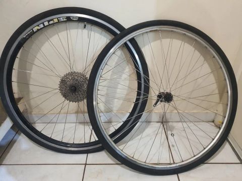 Rodas speed 700c completas com pneus