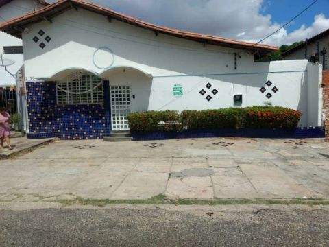 Casa Comercial para aluguel, HORTO FLORESTAL - Teresina/PI