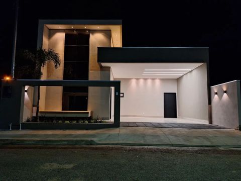 Casa de 178m2 com móveis embutidos. 