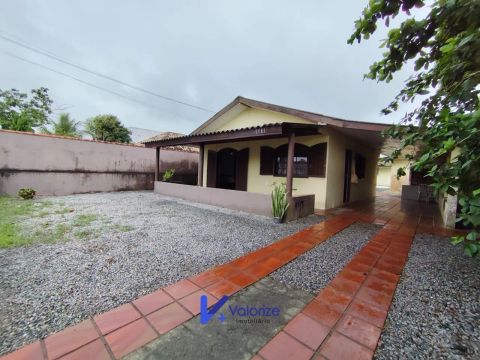 Casa a venda na praia 3 Dormitórios