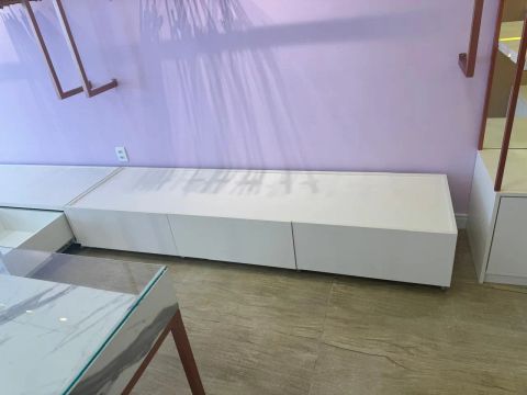 Armários com gavetas 