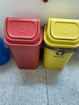 Lixeiras para Coleta Seletiva - Vermelha e Amarela