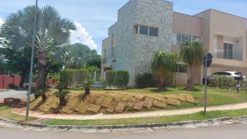 Sobrado à Venda em Goiânia, com 6 Suítes no Jardins Verona
