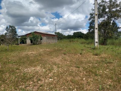 Vendo sítio com 5 hectares 
