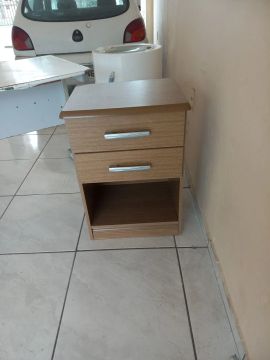 Criado mudo/ multiuso 