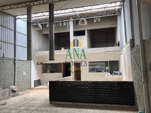 Salão Comercial a Venda no Wanel Ville