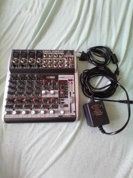 Mesa de Som Behringer Xenyx Q1202USB - 220 volts