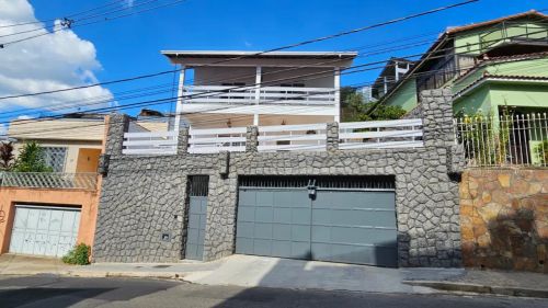 Imóvel para aluguel com 367 metros quadrados com 3 quartos em São Mateus - Juiz de Fora - 