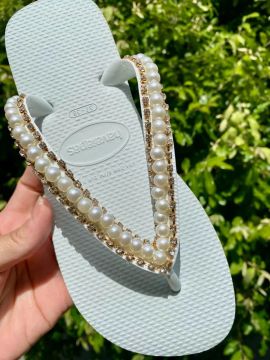 Chinelo bordado 
