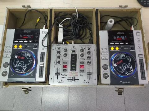 Kit Dj   CDJ-200 Pionner + Controladora Behinger VMX 100 - Funcionando Perfeitamente !