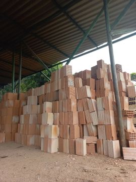 Tijolos para construção primeira e segunda linha