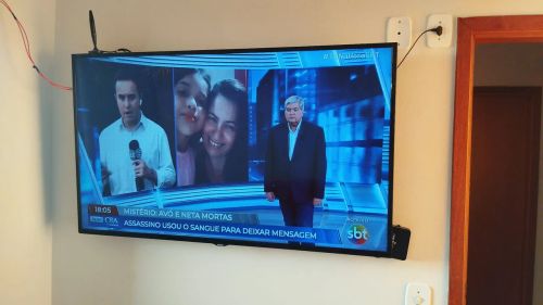 Tv 55 polegadas LCD Samsung. Com conversor smart