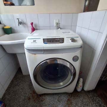 Máquina Lava e Seca Electrolux 9kg Intuitive