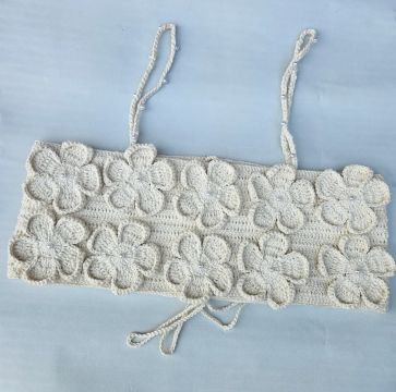 Cropped em crochê floral