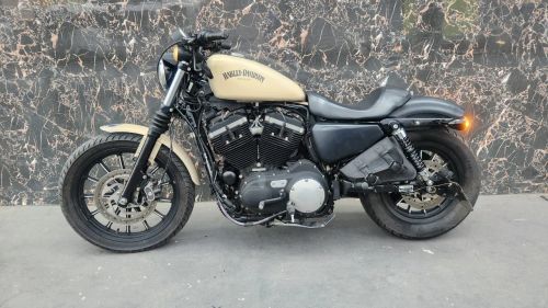 HARLEY DAVIDSON 883 IRON