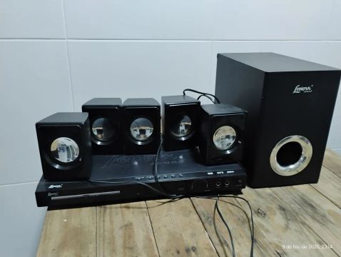 Home Theater Lenoxx 5.1 com DVD Player