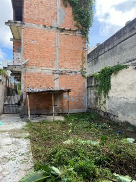 TERRENO DE 5X10 NA ROBERTO CAMELIER JURUNAS