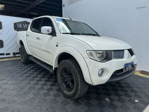Mitsubishi L200 Triton HPE 3.2 CD 