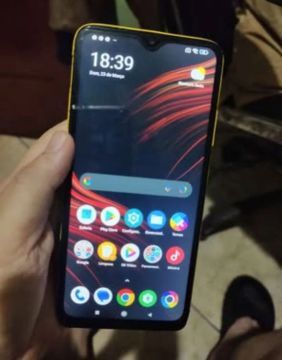 Xiaomi poco m3/64gb/ 4gb de ram/não funciona chip