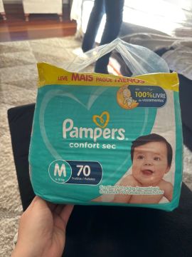 Fralda Pampers M 